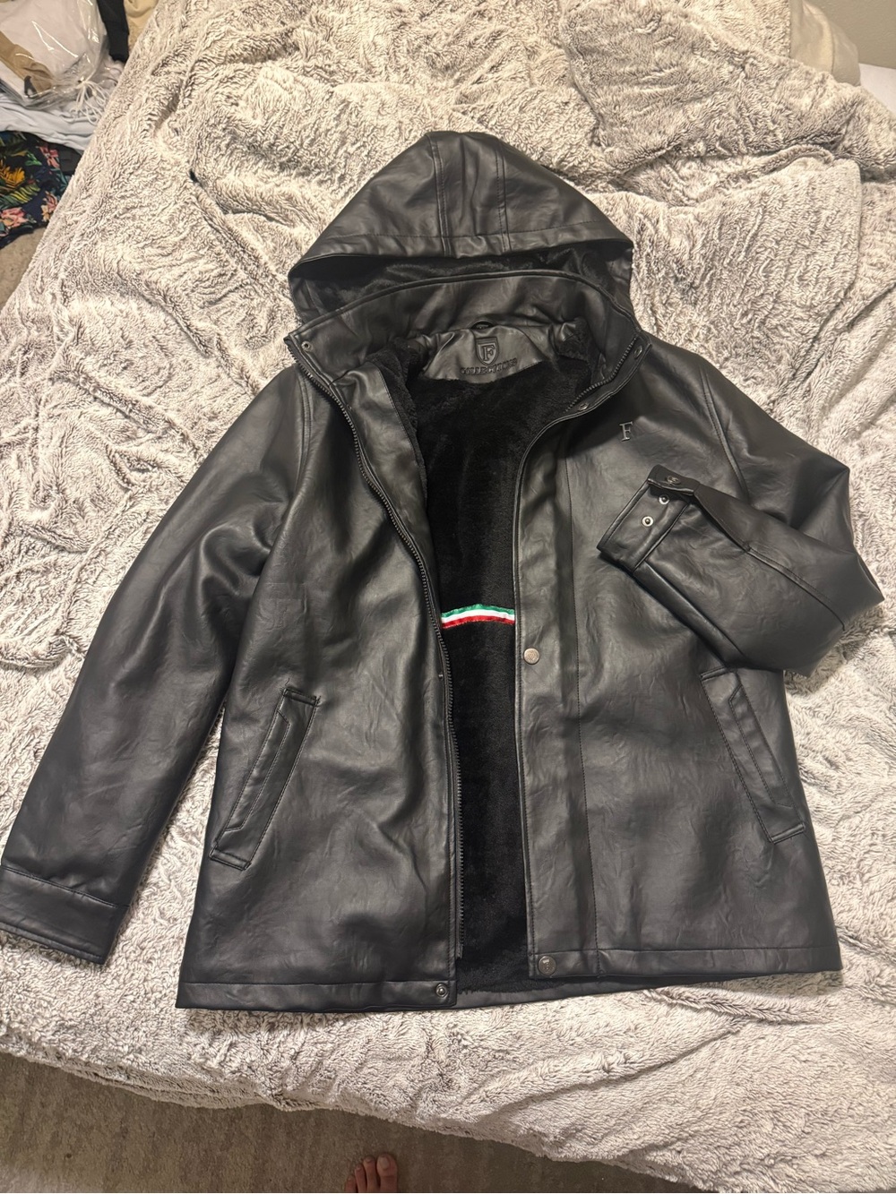 Ferrari Collections Men’s Faux Leather Jacket size Medium - Suede interior - Rem